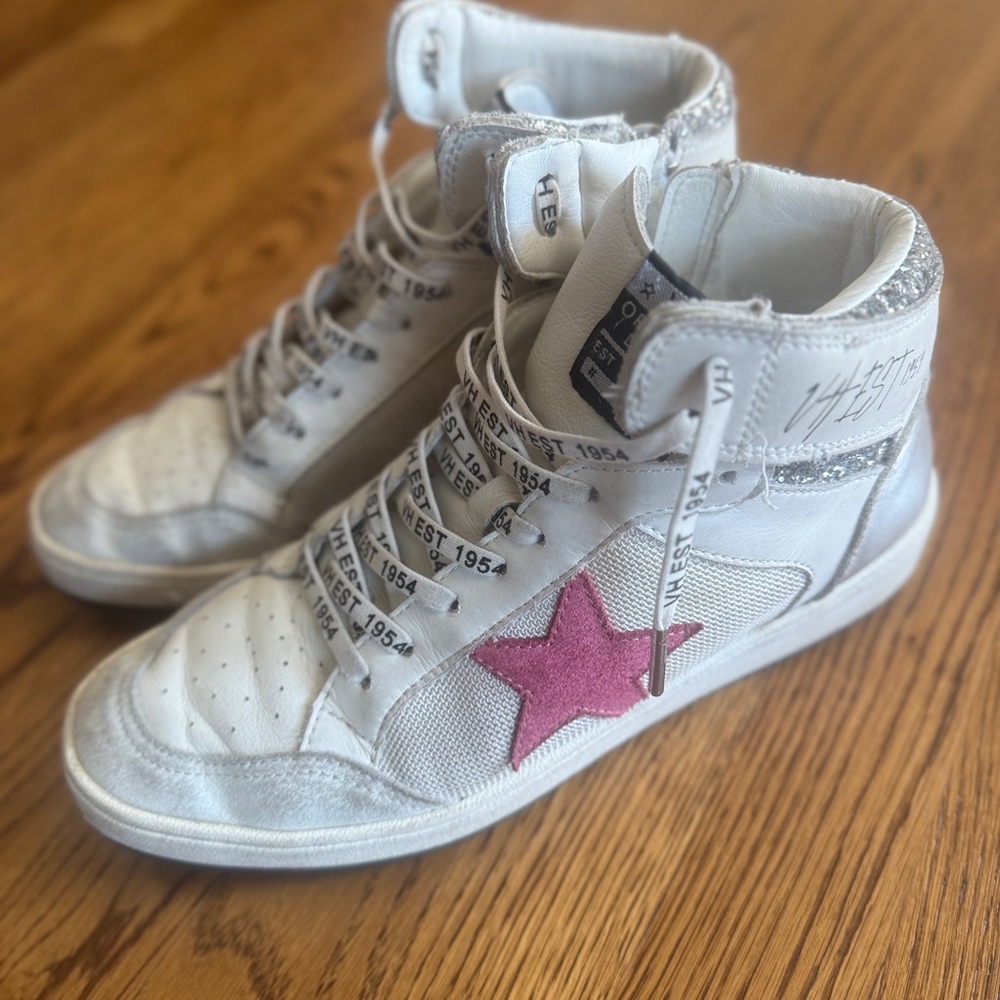 Vintage Havana White and Pink star High Tops size 10
